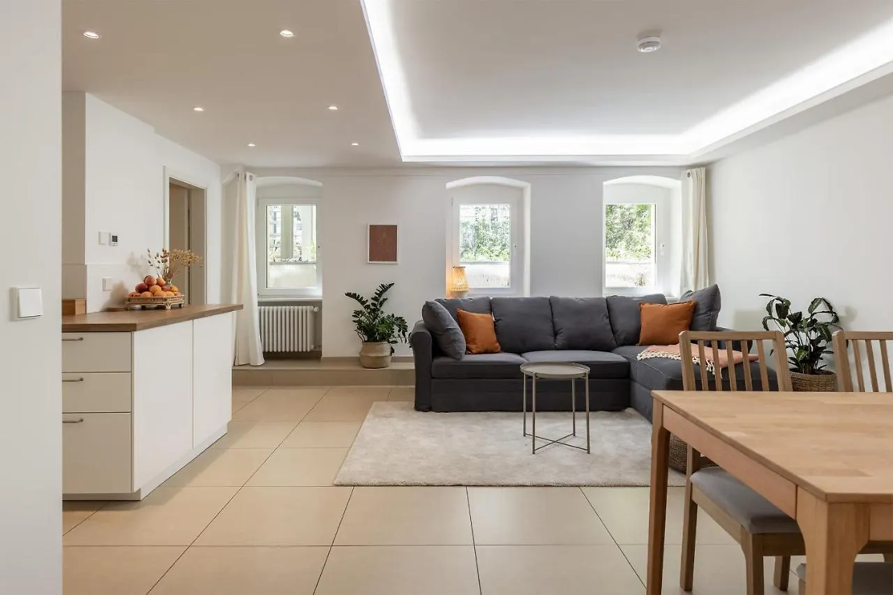 Spacious Apartment In Hemholtzkiez Prenzlauer Berg For 8 People Hiddenseer Berlín