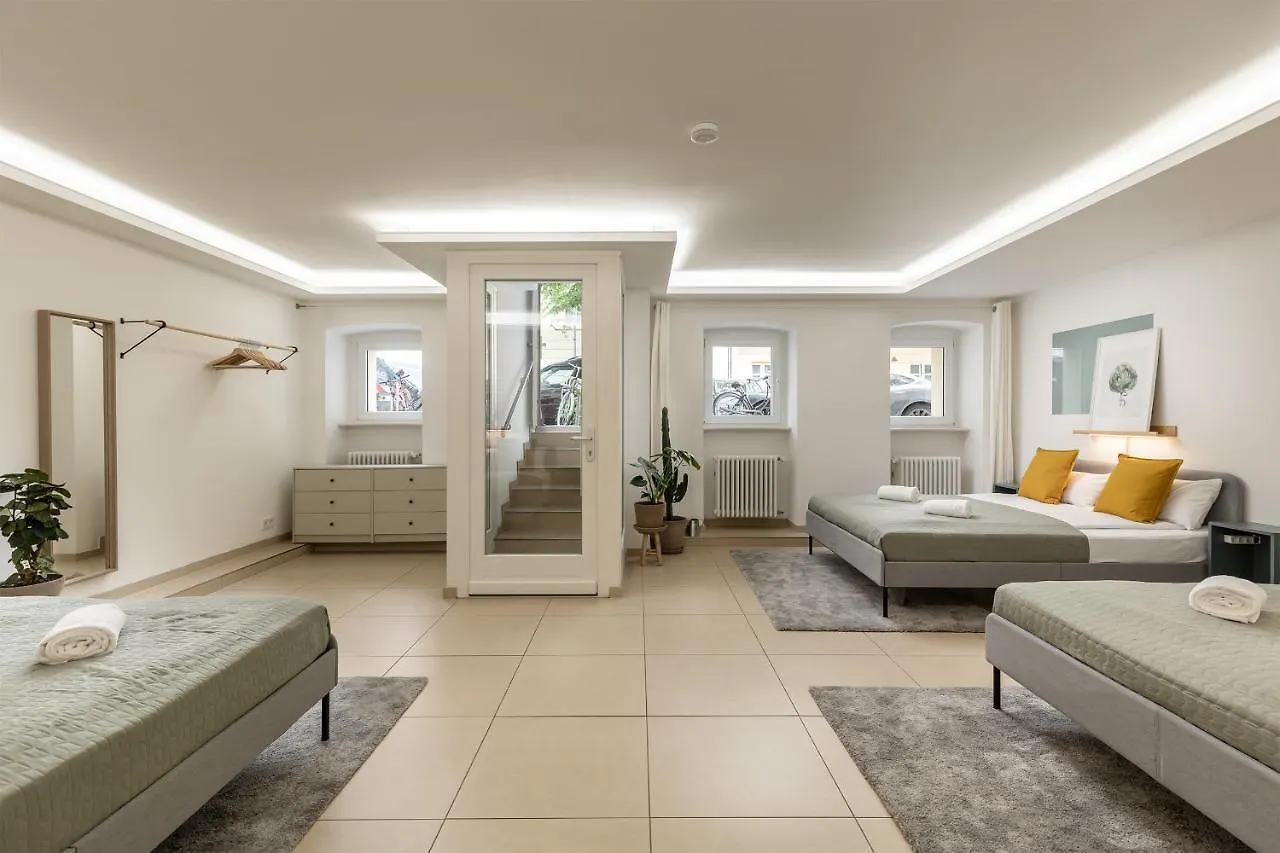 Spacious Apartment In Hemholtzkiez Prenzlauer Berg For 8 People Hiddenseer Berlín 0*,